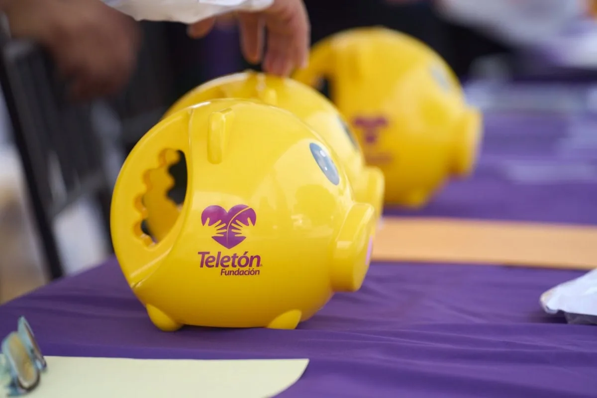 Botes digitales de Teletón amarillos