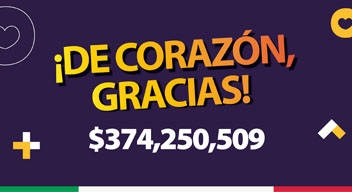 Texto sobre fondo morado decorado con corazones: ¡De corazón, gracias! $374,250,509
