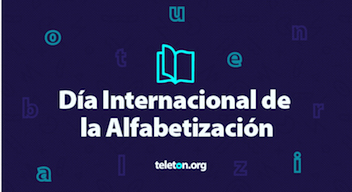 Texto sobre fondo azul: Día Internacional de l Alfabetización